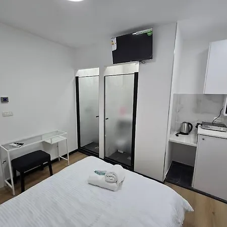 Ryo 35 דירת נופש מושלמת מרחק 5 דקות מחוף הים Apartment Bat Yam Exterior photo