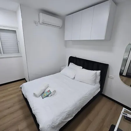 Ryo 35 דירת נופש מושלמת מרחק 5 דקות מחוף הים Apartment Bat Yam Exterior photo